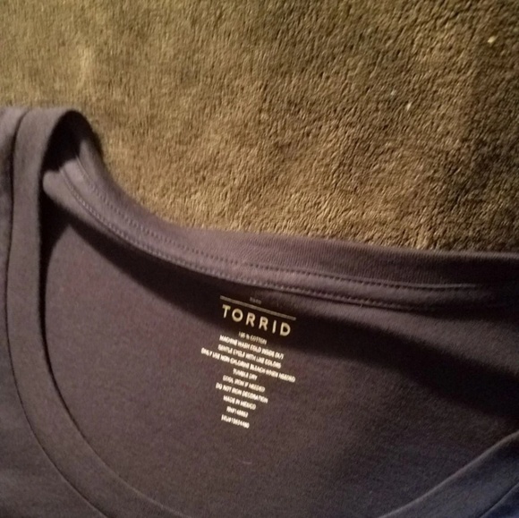 Torrid skull t shirt - Picture 2 of 2